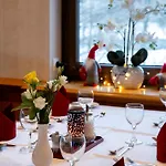 Haus Hubertus 3*