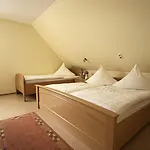 Haus Hubertus Otel 3*