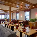 Hotel Haus Hubertus 3*