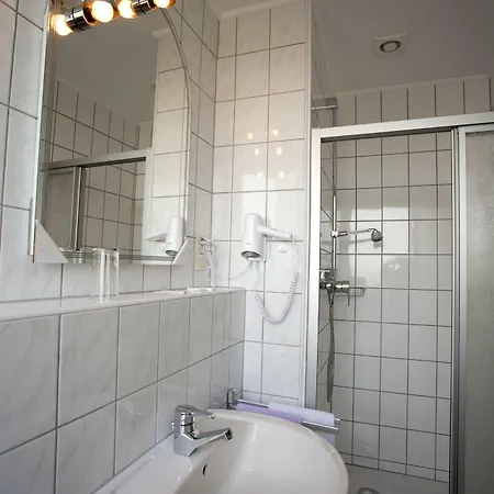 Hotell Haus Hubertus 3*