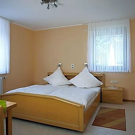 Hotel Haus Hubertus 3*