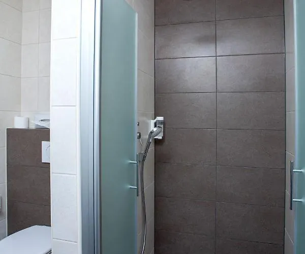 فندق Haus Hubertus 3*