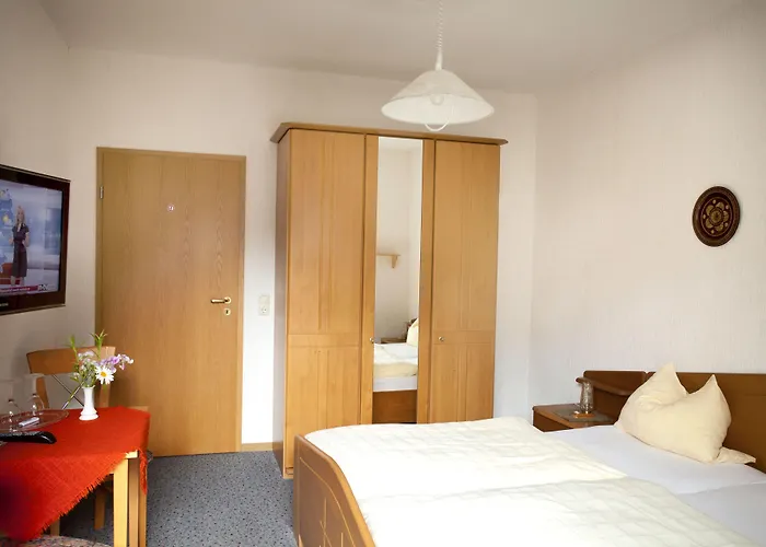 Haus Hubertus فندق 3*