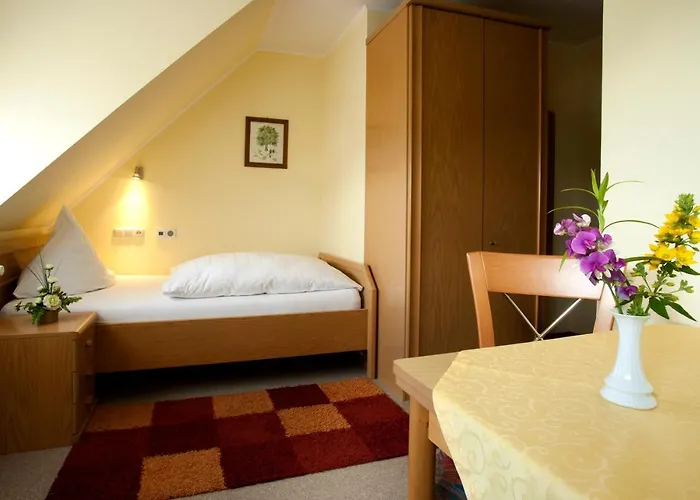 Haus Hubertus فندق Winterspelt